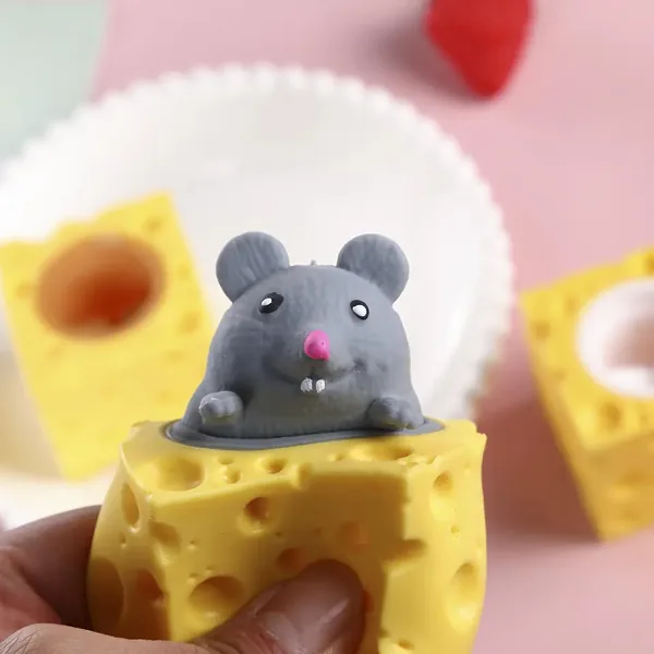 Mouse-in-Cheese Squeeze Fidget